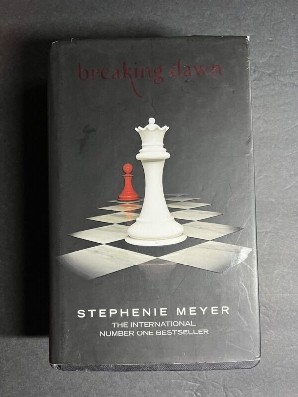 The Twilight Saga Ser.: Breaking Dawn by Stephenie Meyer, Hardcover