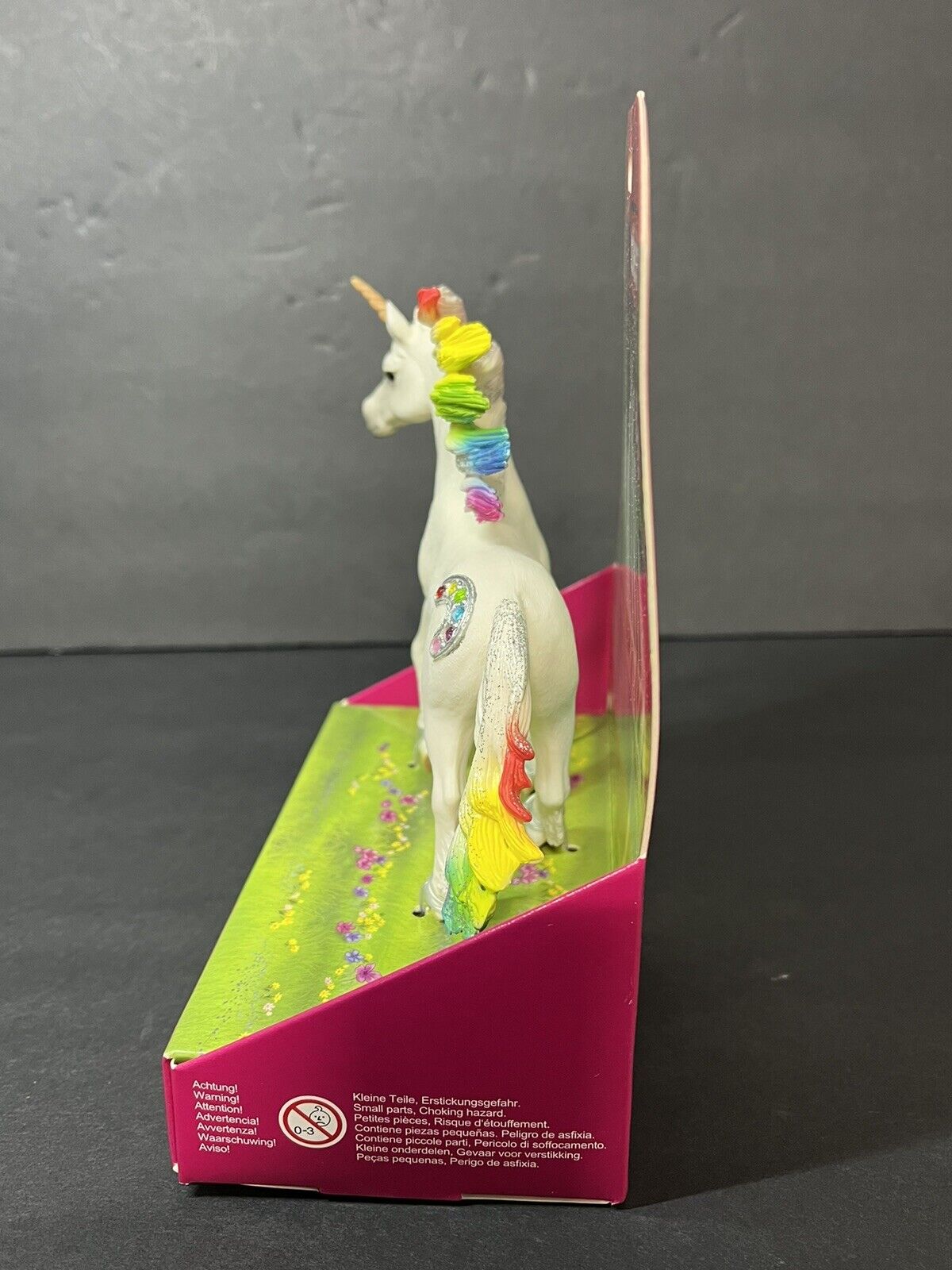 Schleich 70523 Rainbow Unicorn, Stallio