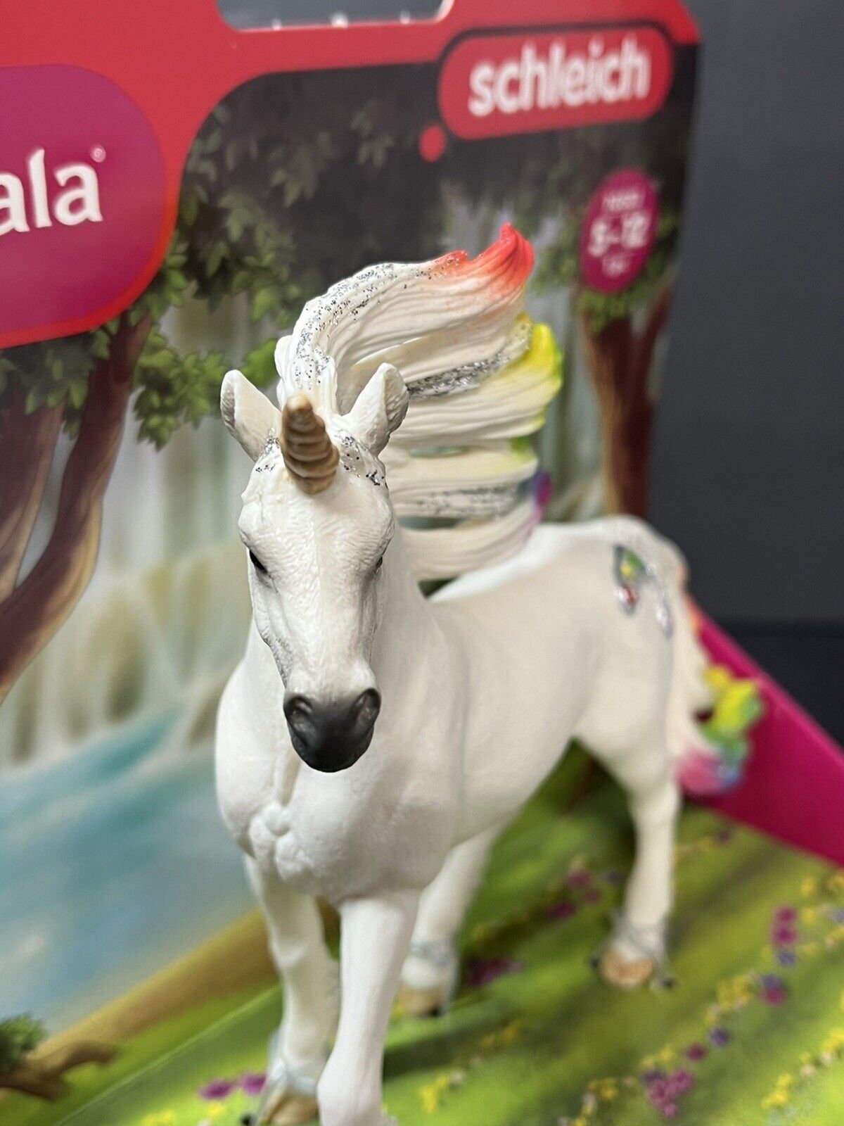 Schleich 70523 Rainbow Unicorn, Stallio