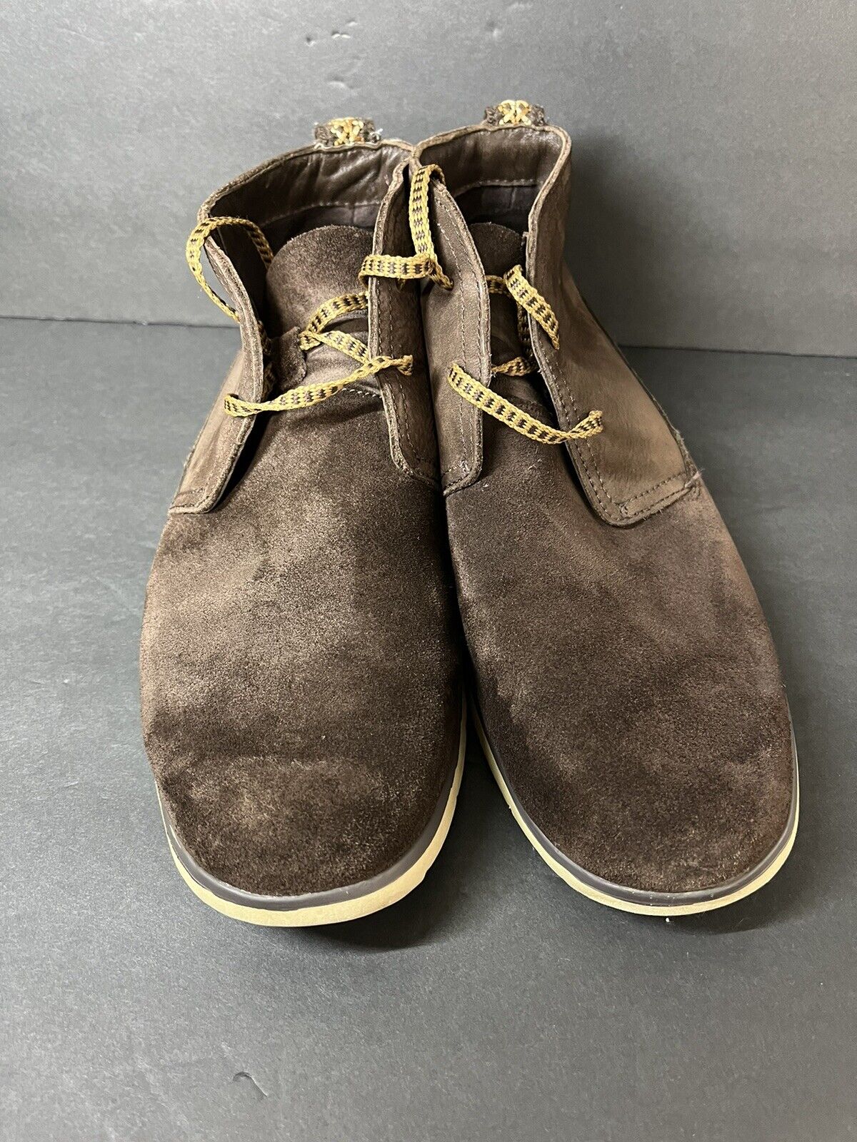 UGG Treadlite Suede Cali Chukka size men,s 8 US...