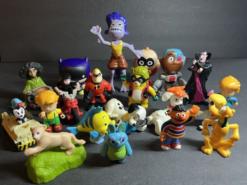 Mixed Lot of 20 Animated Movies Characters Action Figure Toys