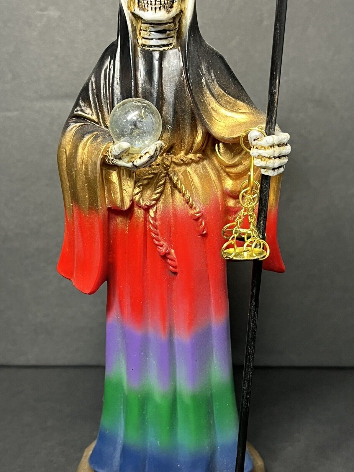 Estatua de La Santa Muerte 9" Colores / 7 Color Holly Death Statue 6733RW-9