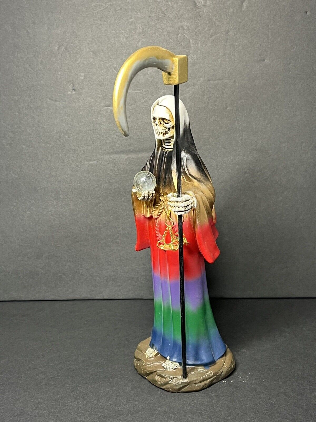 Estatua de La Santa Muerte 9" Colores / 7 Color Holly Death Statue 6733RW-9