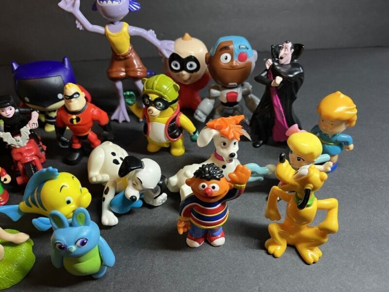 Mixed Lot of 20 Animated Movies Characters Action Figure Toys