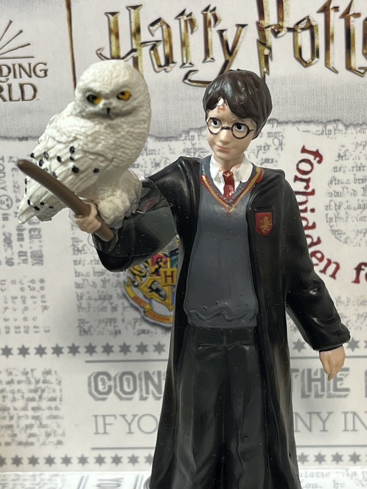 Schleich 42633 Harry and Hedwig 2-Piece Set from Wizarding World..