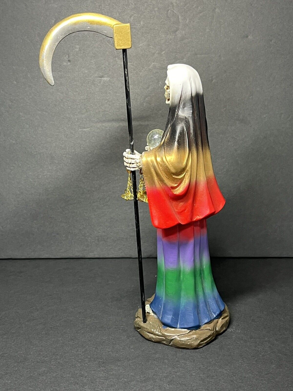 Estatua de La Santa Muerte 9" Colores / 7 Color Holly Death Statue 6733RW-9