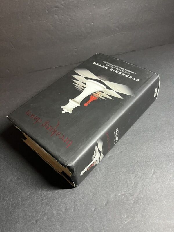 The Twilight Saga Ser.: Breaking Dawn by Stephenie Meyer, Hardcover