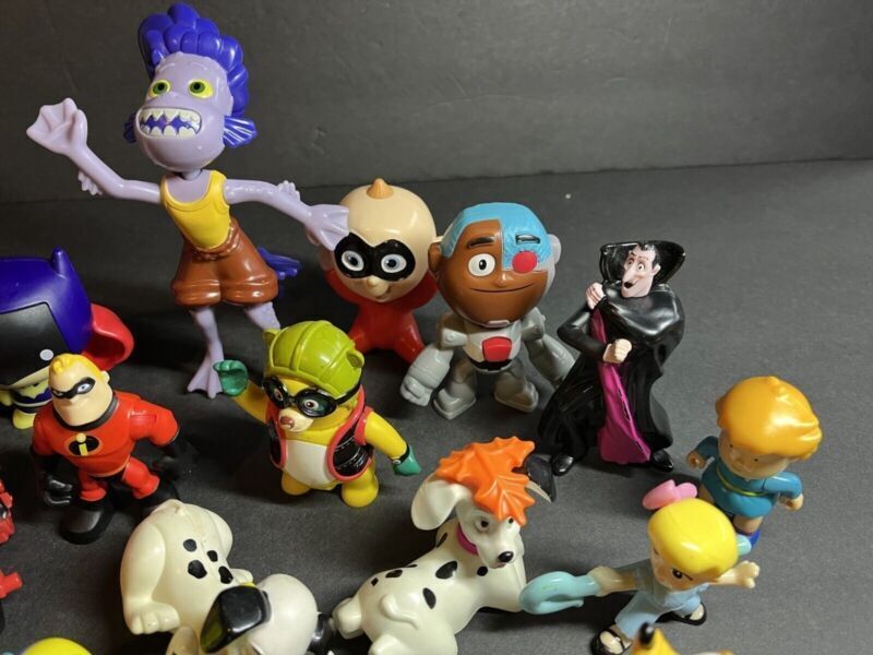 Mixed Lot of 20 Animated Movies Characters Action Figure Toys