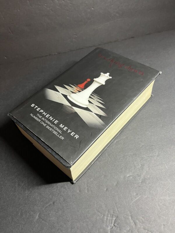 The Twilight Saga Ser.: Breaking Dawn by Stephenie Meyer, Hardcover