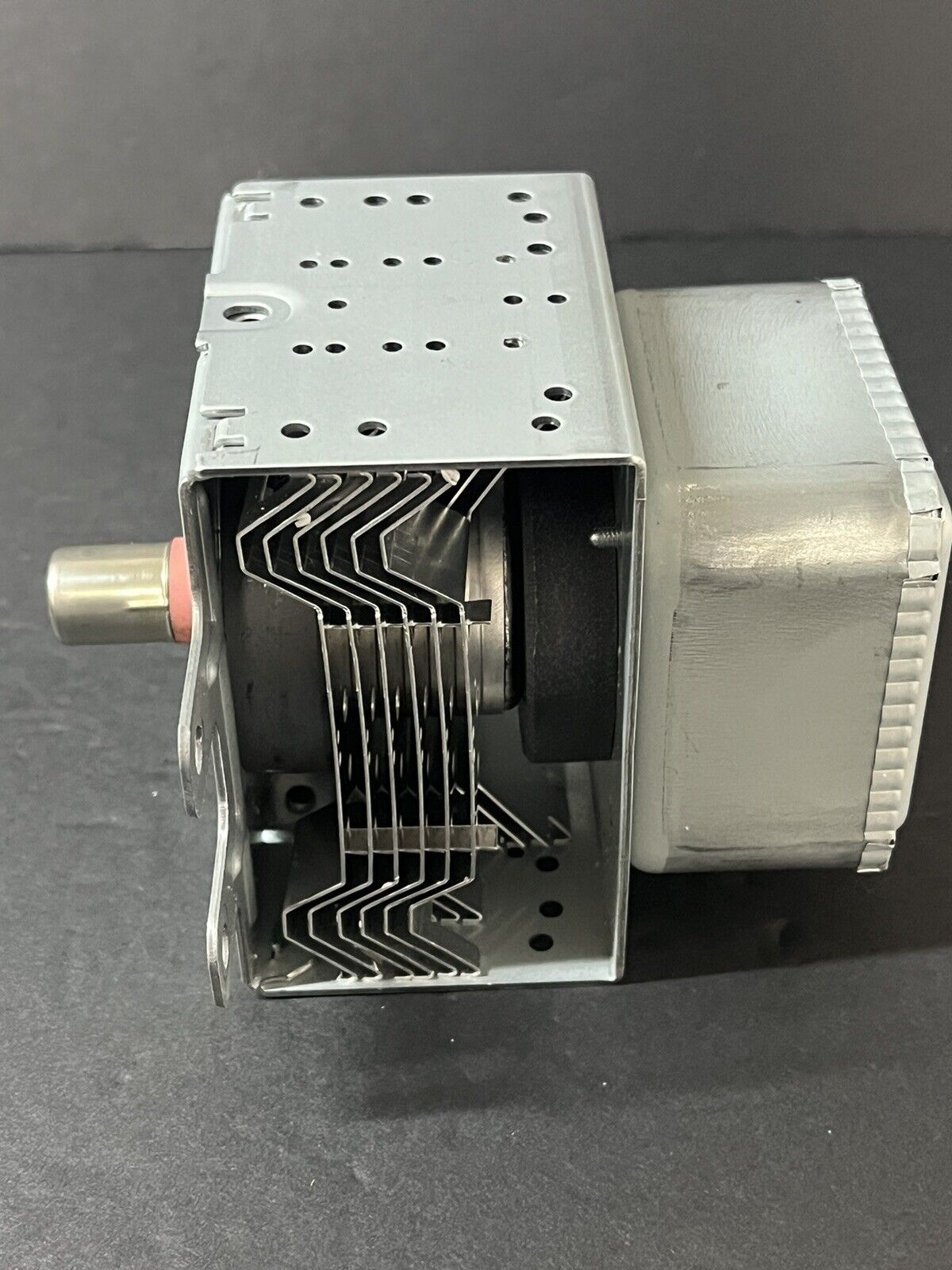 AP2025937 / OM75P21-ESGN  Magnetron Aftermarket Compatible ERP...