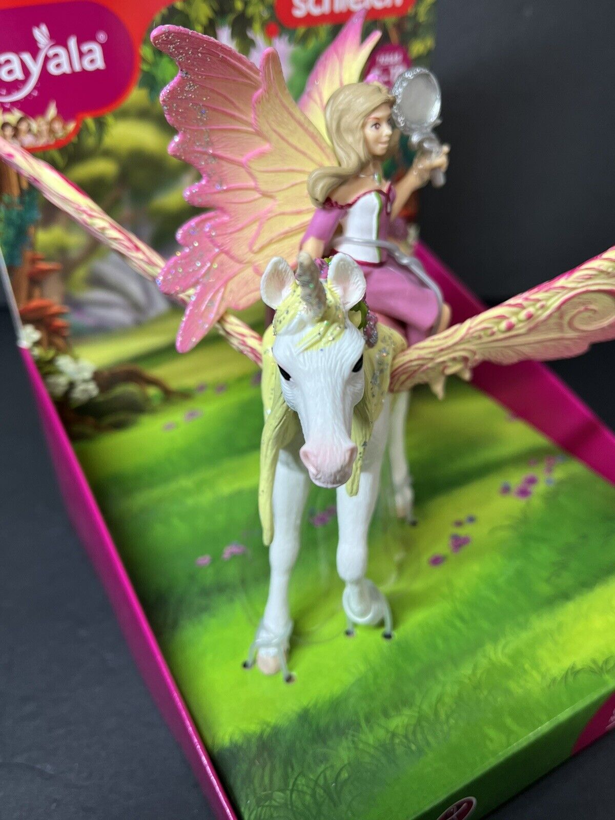 Schleich 70568 Fairy Feya with Pegasus Unicorn Fairy Toy Playset