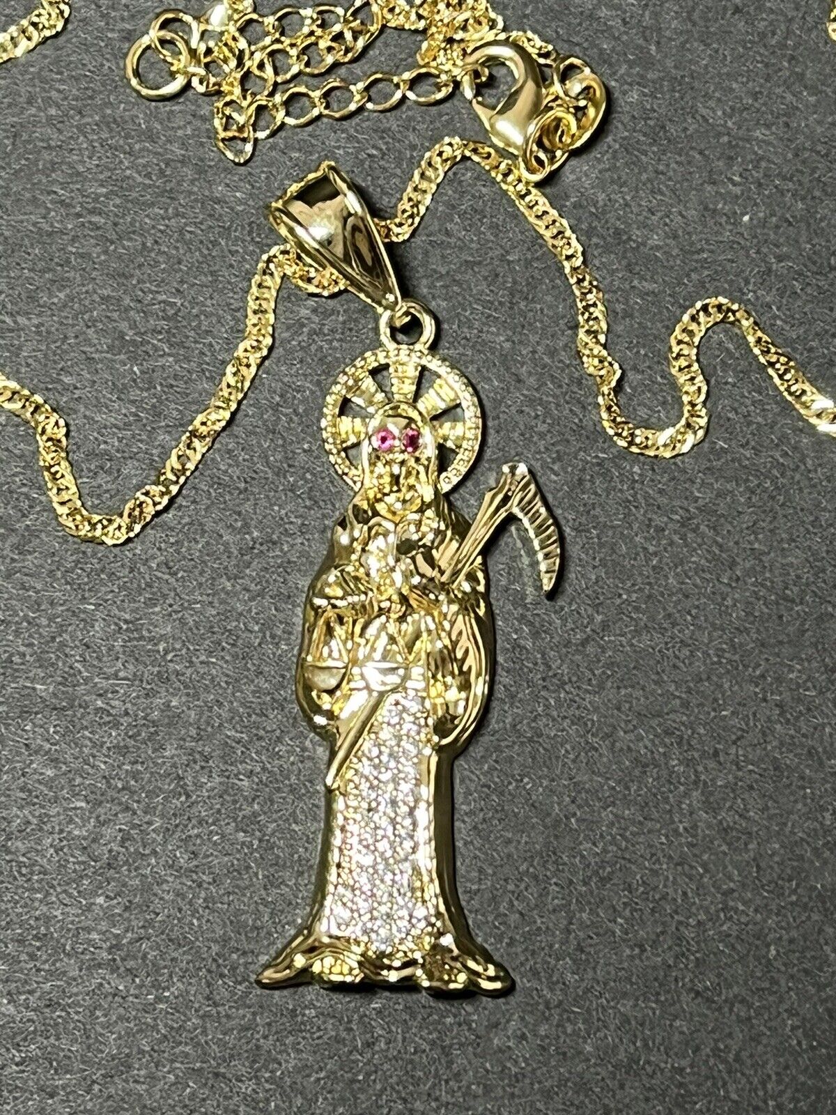 Santa Muerte con Cadena Oro Laminado 18k Gold Filled Grim Reaper Clear & Pink..