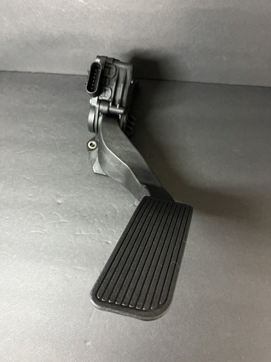 Accelerator Gas Pedal Assembly w/ Position Sensor For 2007-2011 Chevy GMC...