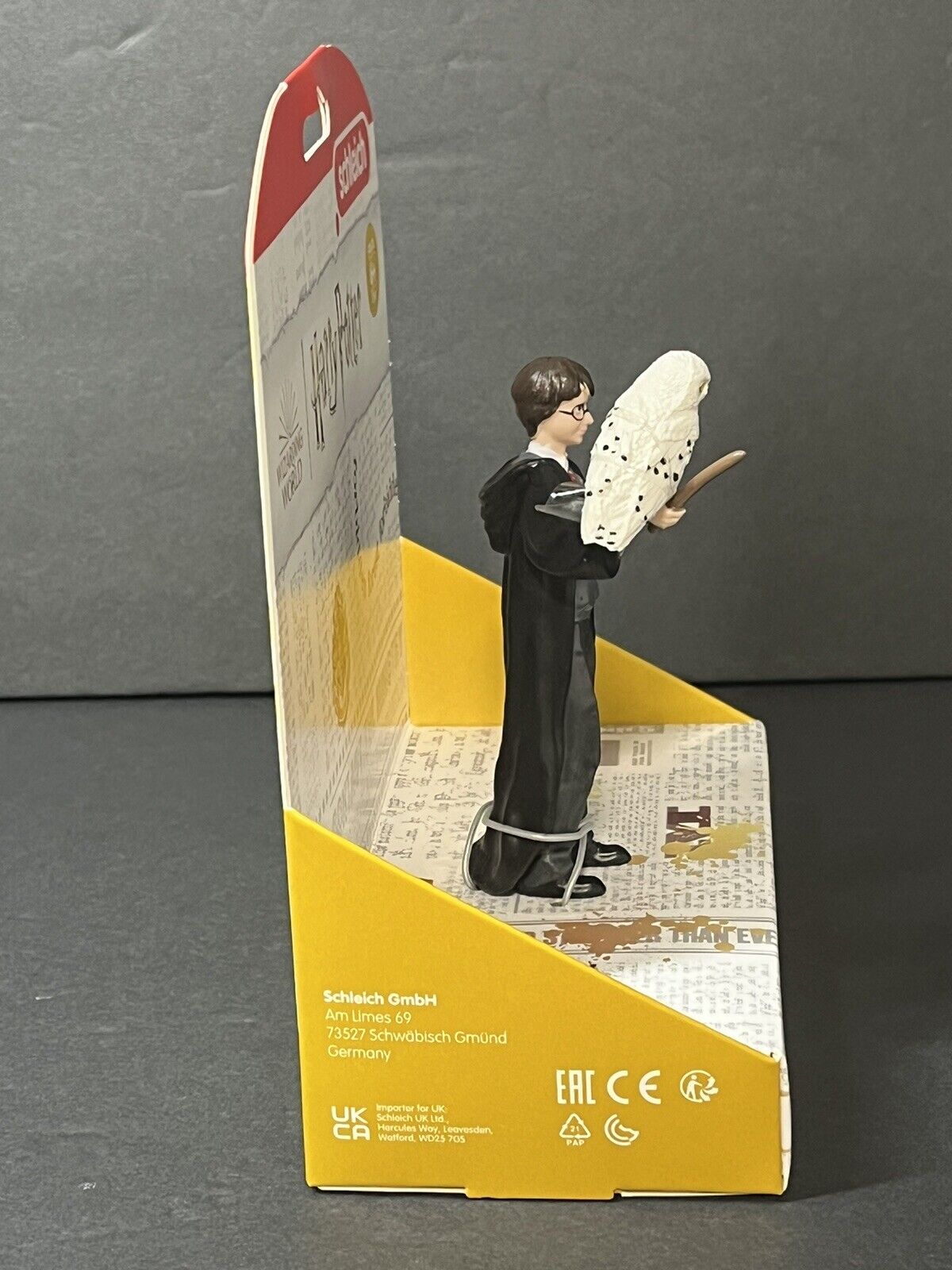 Schleich 42633 Harry and Hedwig 2-Piece Set from Wizarding World..