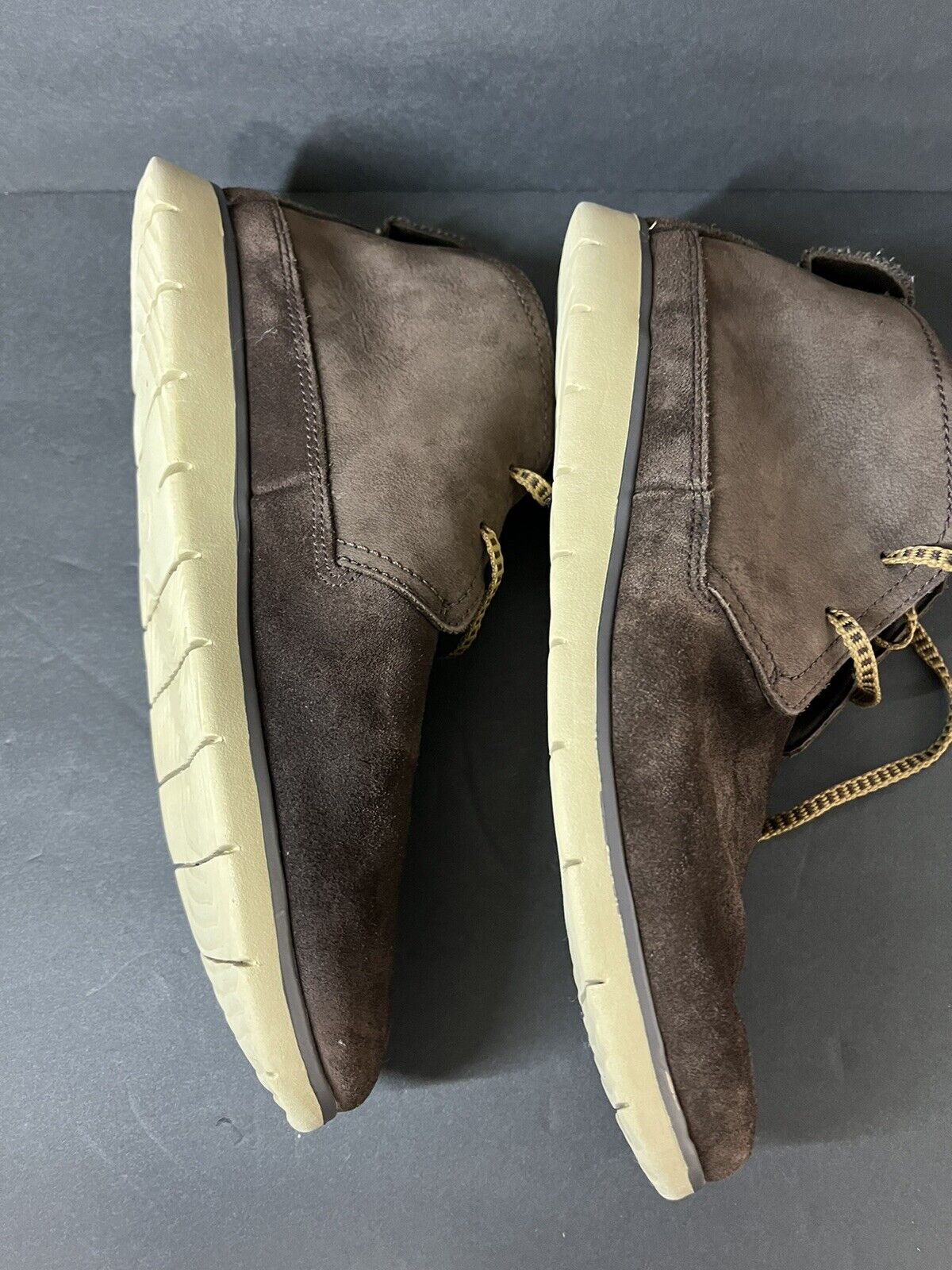 UGG Treadlite Suede Cali Chukka size men,s 8 US...