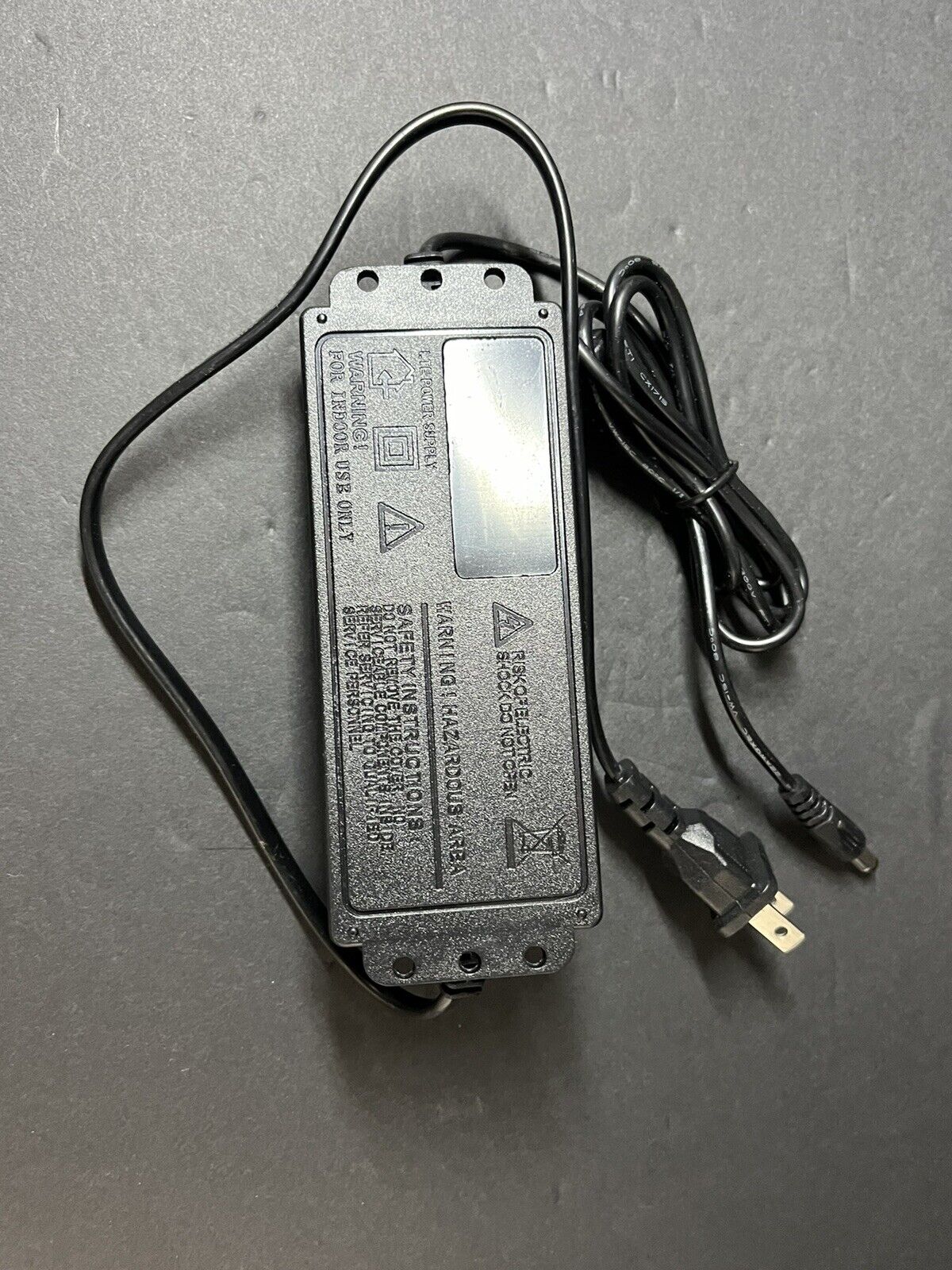 Power Supply DC / Adjustable Variable Universal Switching AC/DC Adapter