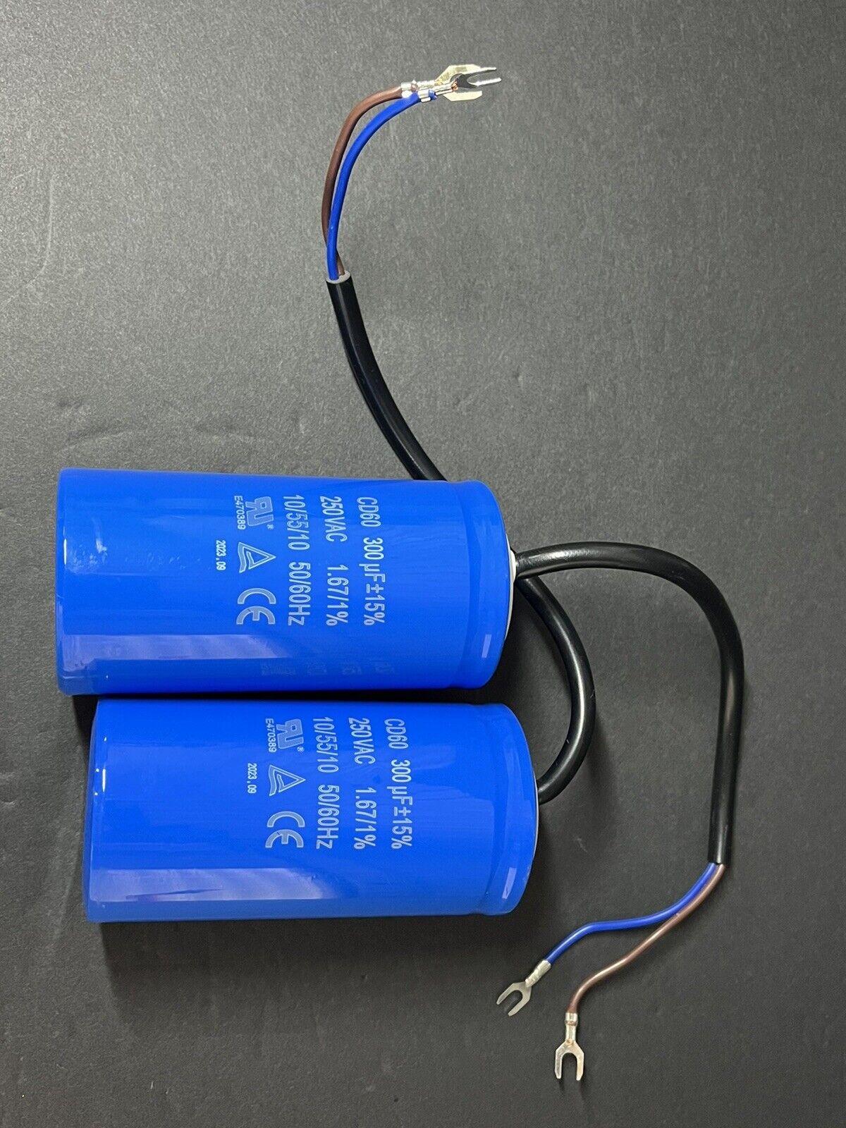 2Pcs CD60 Run Capacitor 250uF/MFD 250VAC 15% Tolerance 50/60Hz Motor Starting..