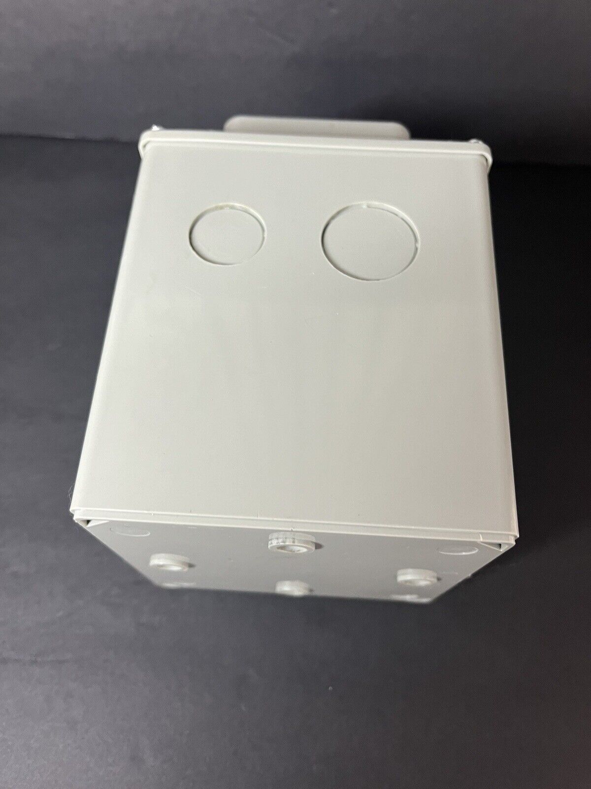 LW26-63/3BF universal conversion switch with installation box