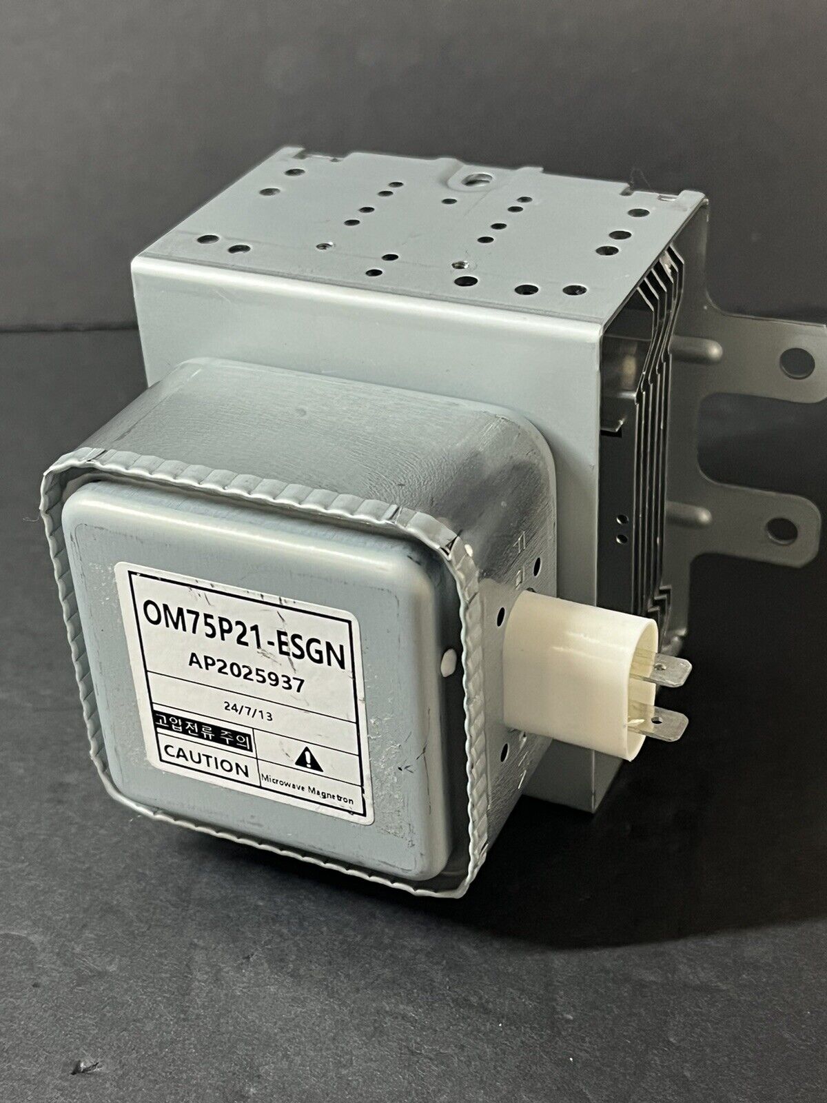 AP2025937 / OM75P21-ESGN  Magnetron Aftermarket Compatible ERP...